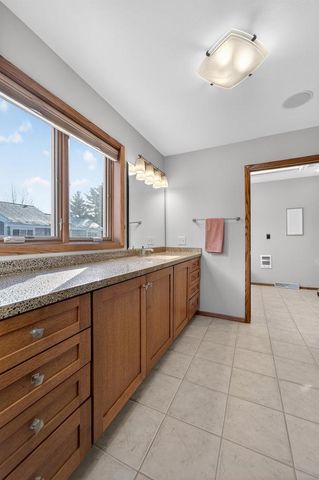 12 Oak Creek Trail, Madison, WI 53717