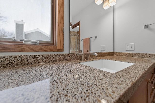 12 Oak Creek Trail, Madison, WI 53717