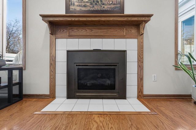 12 Oak Creek Trail, Madison, WI 53717