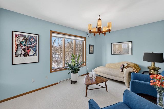 12 Oak Creek Trail, Madison, WI 53717