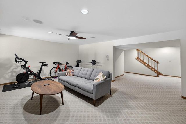 12 Oak Creek Trail, Madison, WI 53717