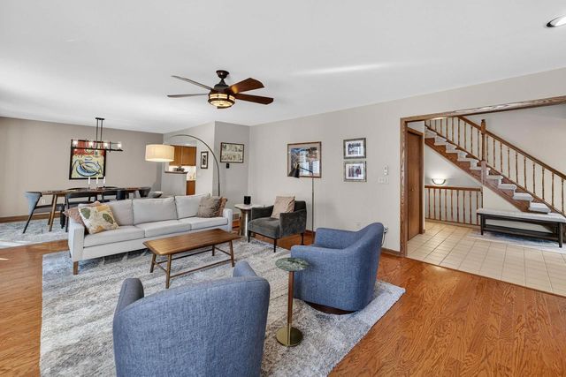 12 Oak Creek Trail, Madison, WI 53717