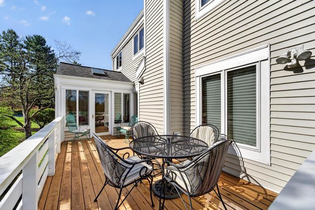 12 Oak Creek Trail, Madison, WI 53717