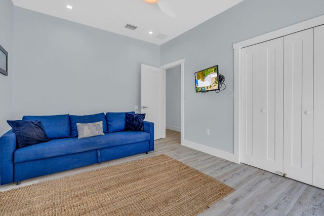 101 Poinsetta Drive, Key Largo, FL 33037