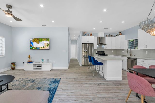 101 Poinsetta Drive, Key Largo, FL 33037