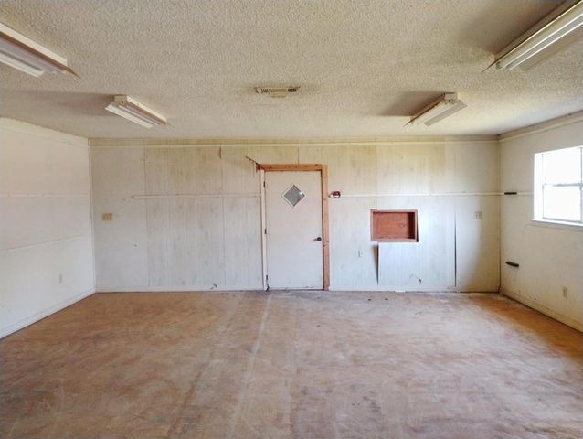 186 Shelter Lane, Livingston, TX 77351