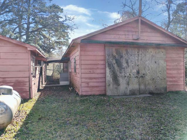 186 Shelter Lane, Livingston, TX 77351