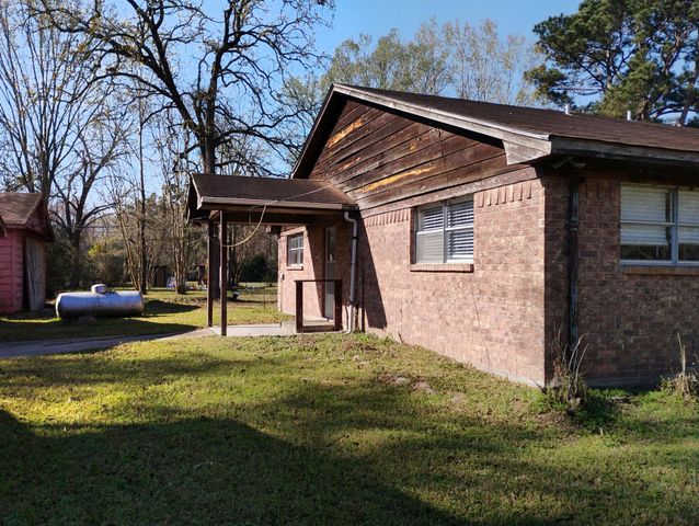186 Shelter Lane, Livingston, TX 77351