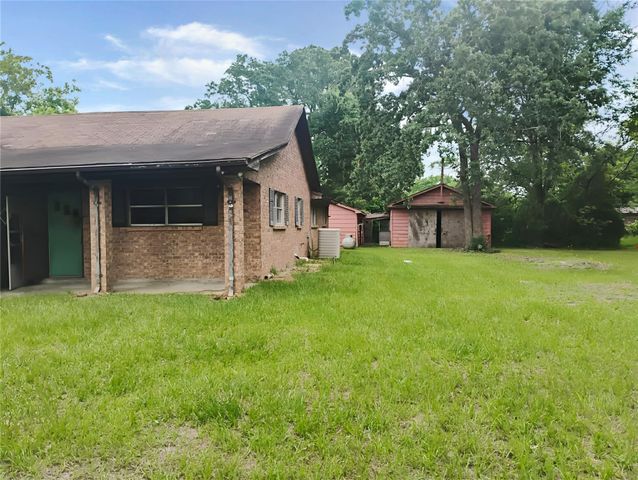 186 Shelter Lane, Livingston, TX 77351