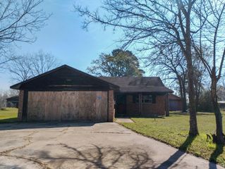 186 Shelter Lane, Livingston, TX 77351