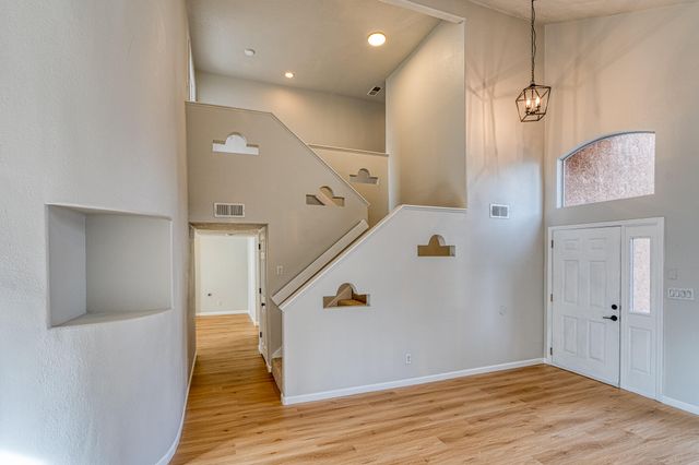 7712 William Moyers Avenue NE, Albuquerque, NM 87122