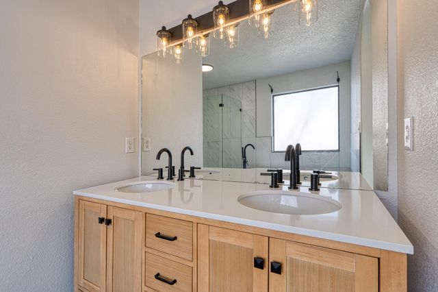 7712 William Moyers Avenue NE, Albuquerque, NM 87122