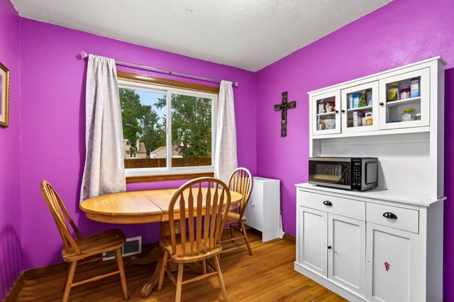 521 E 3rd Street, New Richmond, WI 54017