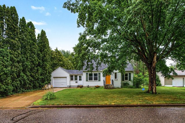 521 E 3rd Street, New Richmond, WI 54017
