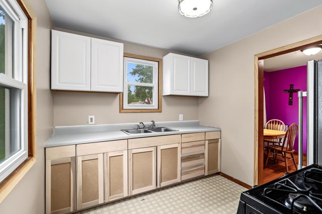 521 E 3rd Street, New Richmond, WI 54017