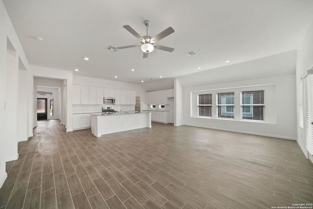 6631 Morgan Path, San Antonio, TX 78253
