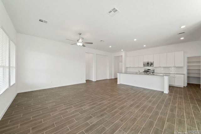 6631 Morgan Path, San Antonio, TX 78253