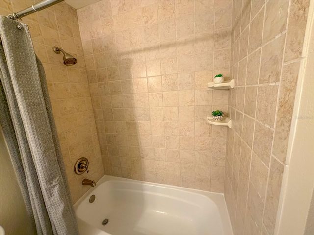 2085 ISLE ROYALE COURT SE 284, Winter Haven, FL 33880