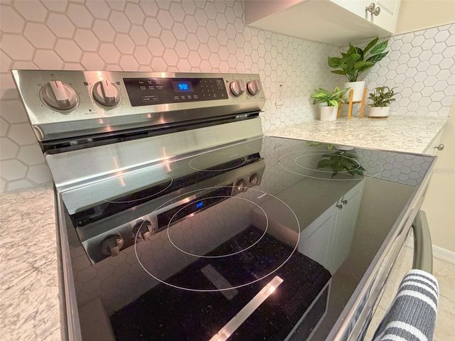 2085 ISLE ROYALE COURT SE 284, Winter Haven, FL 33880