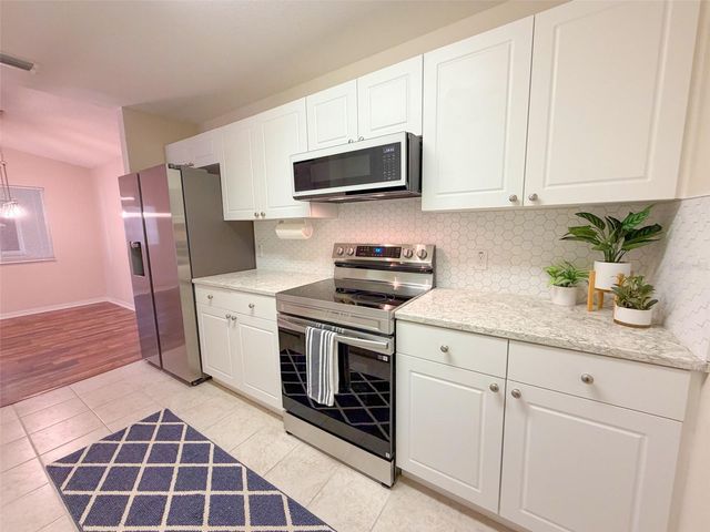 2085 ISLE ROYALE COURT SE 284, Winter Haven, FL 33880