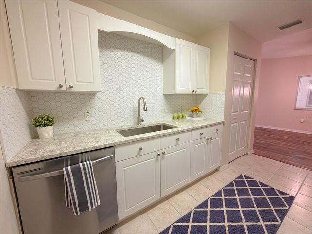 2085 ISLE ROYALE COURT SE 284, Winter Haven, FL 33880