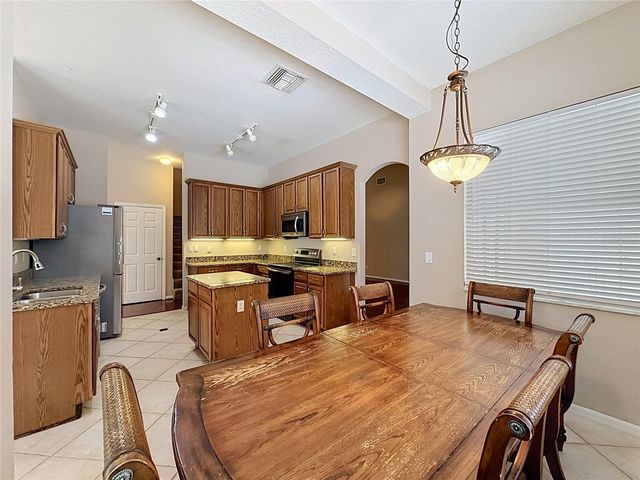 468 PINEWOOD DR, Davenport, FL 33896