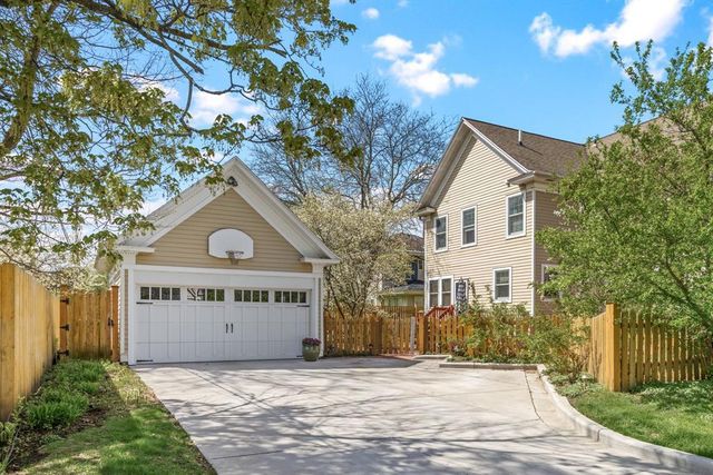 339 McKinley Avenue, Eau Claire, WI 54701