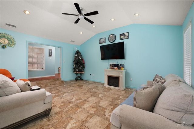 400 W Iris Avenue W, Mcallen, TX 78501