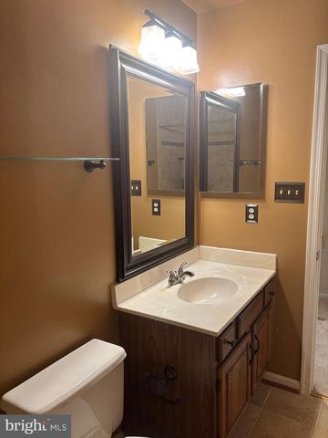 3961 CONQUEST CT, Woodbridge, VA 22192