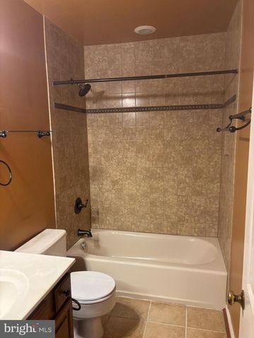 3961 CONQUEST CT, Woodbridge, VA 22192