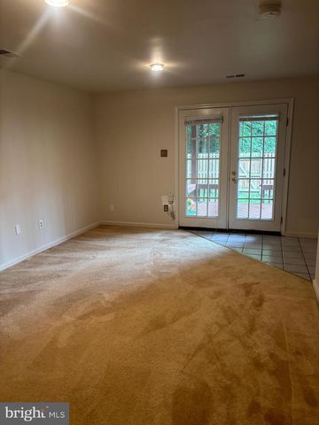 3961 CONQUEST CT, Woodbridge, VA 22192