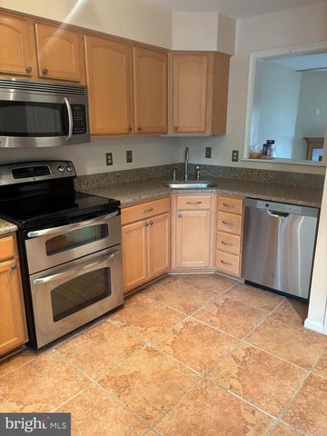 3961 CONQUEST CT, Woodbridge, VA 22192