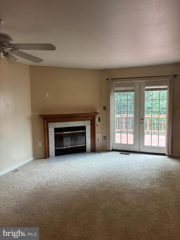 3961 CONQUEST CT, Woodbridge, VA 22192
