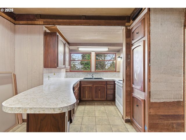 93270 KNAPPA PLATT Rd, Astoria, OR 97103