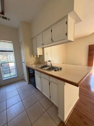 7575 Cambridge Street 1004, Houston, TX 77054