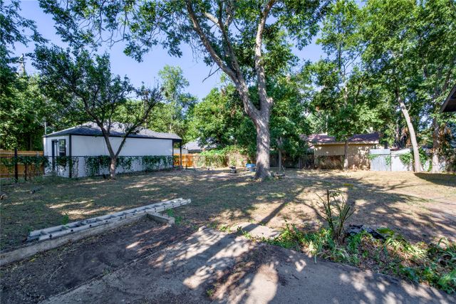 3410 Meadowbrook Drive, Fort Worth, TX 76103