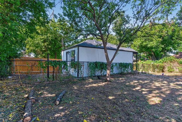 3410 Meadowbrook Drive, Fort Worth, TX 76103