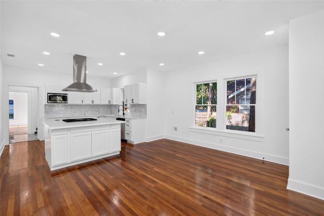 3410 Meadowbrook Drive, Fort Worth, TX 76103
