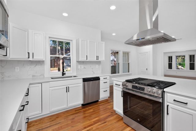 3410 Meadowbrook Drive, Fort Worth, TX 76103