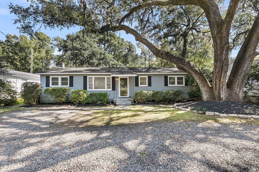 824 Savage Road, Charleston, SC 29414