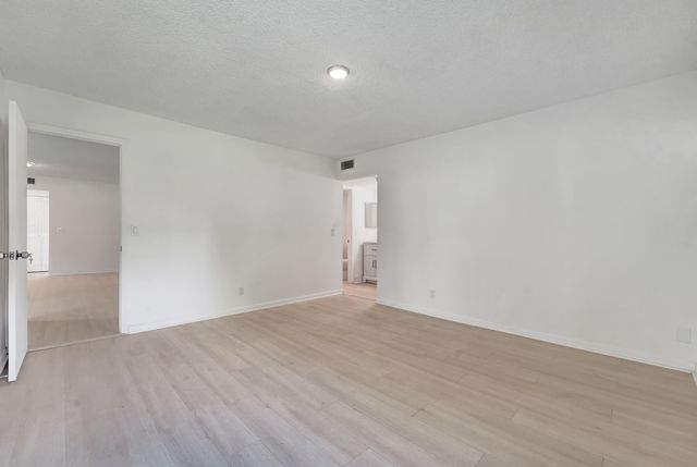 3359 Lucerne Park Drive, Greenacres, FL 33467