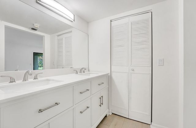 3359 Lucerne Park Drive, Greenacres, FL 33467