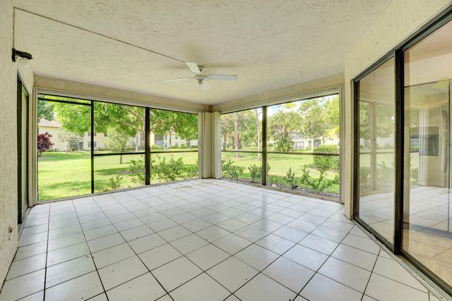 3359 Lucerne Park Drive, Greenacres, FL 33467