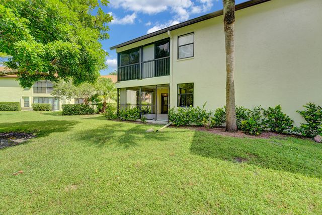 3359 Lucerne Park Drive, Greenacres, FL 33467