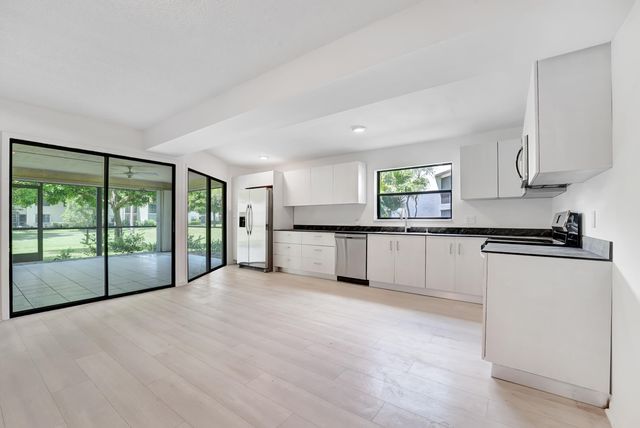 3359 Lucerne Park Drive, Greenacres, FL 33467