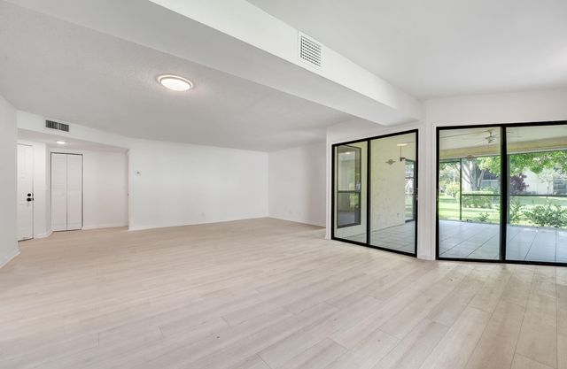 3359 Lucerne Park Drive, Greenacres, FL 33467