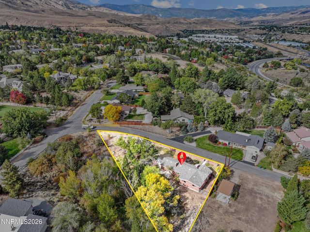 700 Hunter Place, Reno, NV 89519