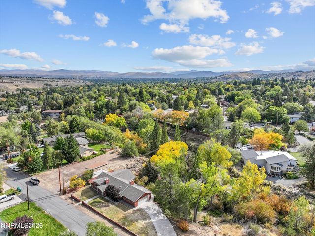 700 Hunter Place, Reno, NV 89519