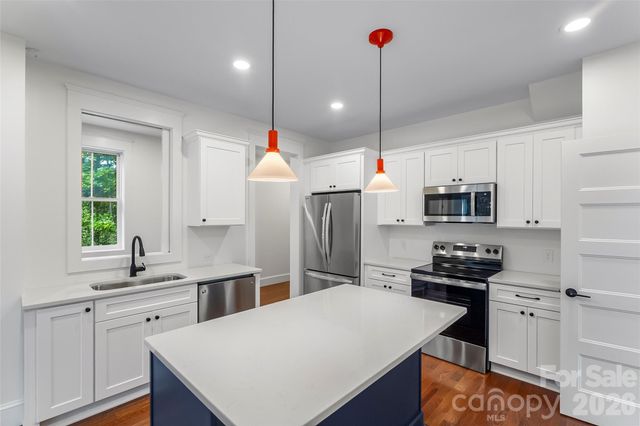 114 Walker Street, Morganton, NC 28655