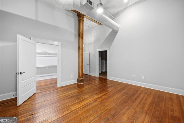 522 Cherry Street APT 301, Macon, GA 31201